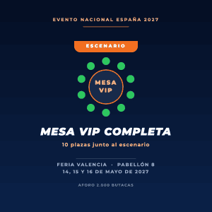 Mesa VIP completa con sus diez plazas junto al escenario